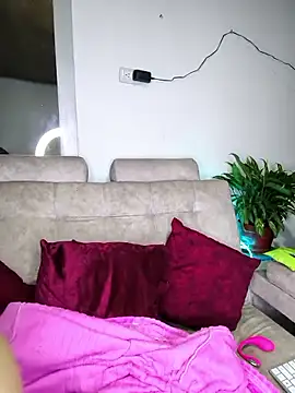 kitten25-hott online show from October 31, 1:50 am