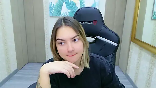 Dana Beck online show from December 1, 9:09 pm