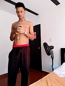 Snapshot of Ruberga20 chatting on December 3, 1:42 pm Ruberga20 online show from December 3, 1:42 pm