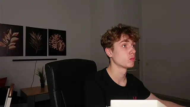 Nathan Rusu online show from November 23, 9:36 pm