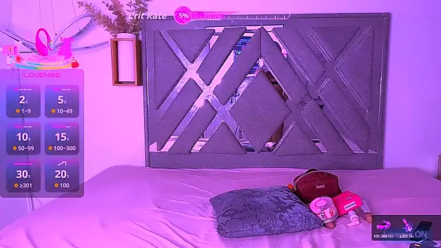 Snapshot of amber_love03 chatting on October 17, 12:01 am amber love03 online show from October 17, 12:01 am