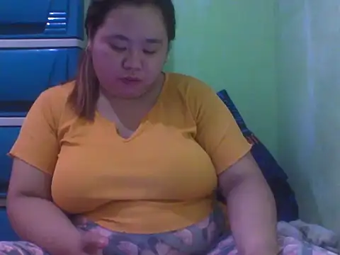 chubbybigtits 01 online show from October 21, 5:30 am