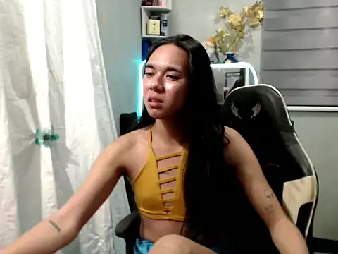 Snapshot of miatrixs chatting on November 14, 5:33 pm miatrixs online show from November 14, 5:33 pm