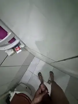 Snapshot of magrelo10 chatting on November 24, 11:10 am magrelo10 online show from November 24, 11:10 am