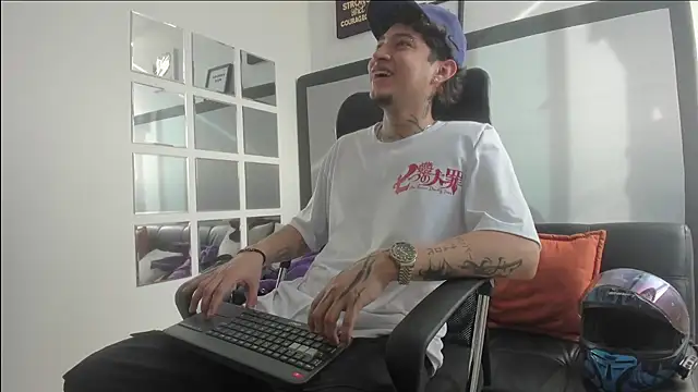 Sky Wild online show from October 31, 8:43 pm