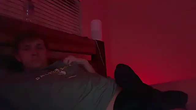 Snapshot of eddieeeeee1232 chatting on October 26, 3:45 am eddieeeeee1232 online show from October 26, 3:45 am