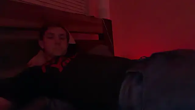 Snapshot of eddieeeeee1232 chatting on November 3, 12:57 am eddieeeeee1232 online show from November 3, 12:57 am