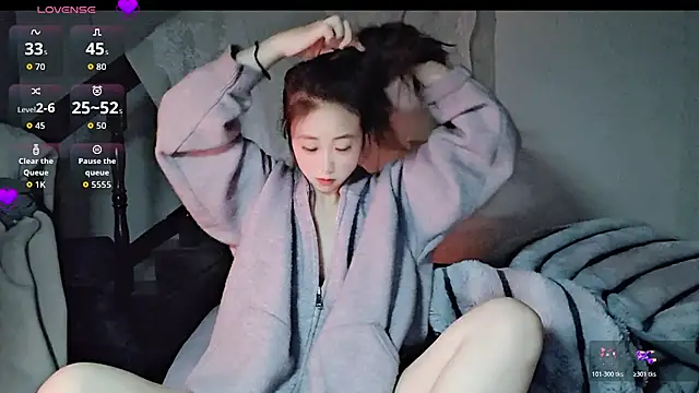 hyp0crite online show from November 28, 12:41 pm