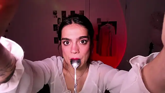 nightfloatt online show from November 3, 8:43 pm