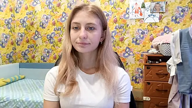 Snapshot of AmeliLia chatting on October 24, 6:32 am AmeliLia online show from October 24, 6:32 am