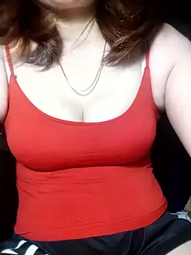 YiyinLy online show from November 14, 7:07 am