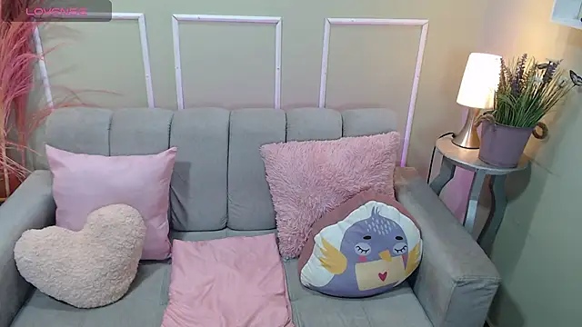 ZharaGag on u online show from October 16, 12:17 pm