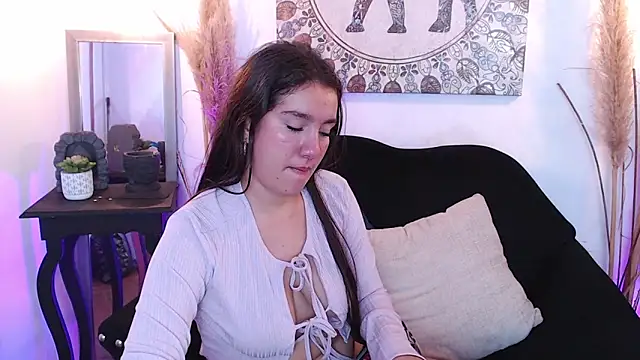 ZharaGag on u online show from November 28, 2:42 pm