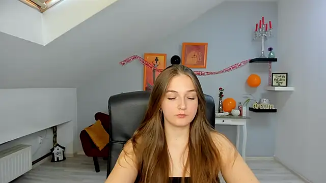 AnneWilsonn online show from October 31, 12:17 pm