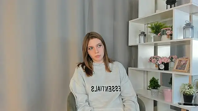 RoslynArcuo online show from October 16, 4:41 pm