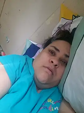 Snapshot of BigBusty_VoluptuousMilfX chatting on October 15, 11:54 am BigBusty VoluptuousMilfX online show from October 15, 11:54 am