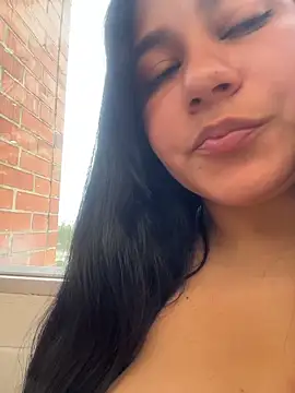 Snapshot of kassandra_luxury chatting on November 15, 6:37 pm kassandra luxury online show from November 15, 6:37 pm