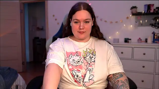 Snapshot of SummerTina chatting on January 17, 9:06 am SummerTina online show from January 17, 9:06 am