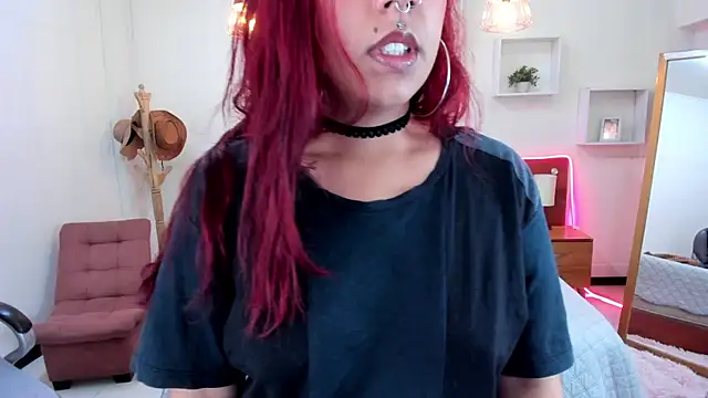 Snapshot of Cat__Moon__ chatting on October 24, 8:05 pm Cat Moon online show from October 24, 8:05 pm