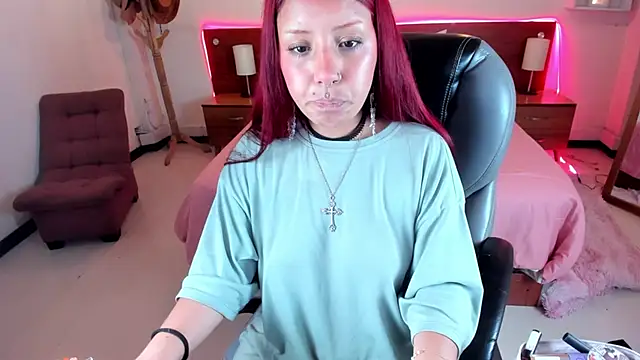 Snapshot of Cat__Moon__ chatting on October 25, 12:45 pm Cat Moon online show from October 25, 12:45 pm