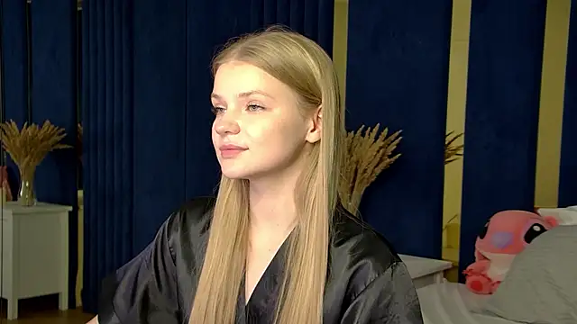 LilitRosen online show from November 12, 6:47 am