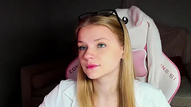 LilitRosen online show from November 16, 6:30 am