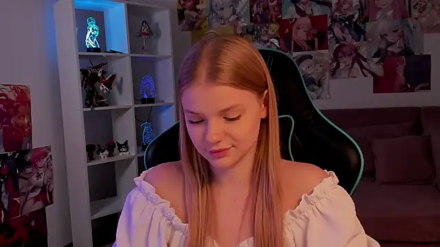 LilitRosen online show from November 18, 5:17 pm