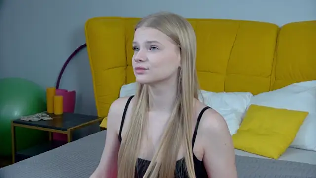 LilitRosen online show from November 29, 5:32 am