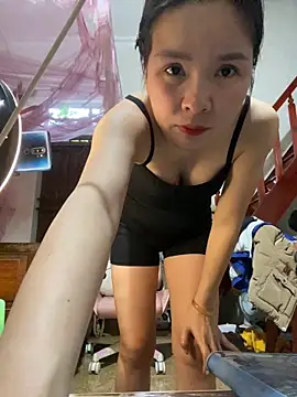 Listen-ly online show from November 22, 4:00 am