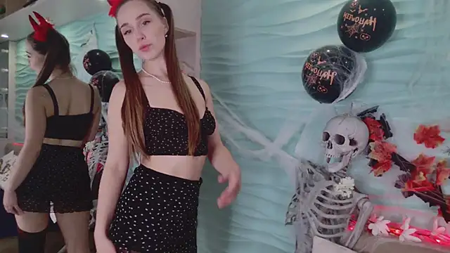 MiyaMeow- online show from October 29, 9:11 am