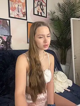 MiyaMeow- online show from November 25, 1:22 pm