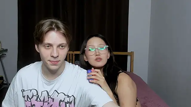 Blossomandbee online show from November 3, 8:21 pm