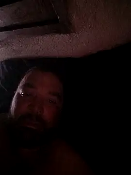 Snapshot of Motoboy100 chatting on November 26, 4:13 am Motoboy100 online show from November 26, 4:13 am