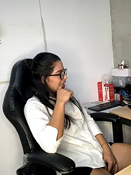 I karly online show from November 2, 3:03 pm