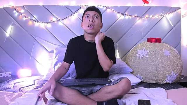 little kris1 online show from November 28, 12:30 pm