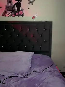 Snapshot of EmmaHot__ chatting on December 2, 10:49 pm EmmaHot online show from December 2, 10:49 pm