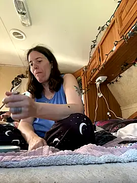 JT83FL online show from November 14, 5:44 pm