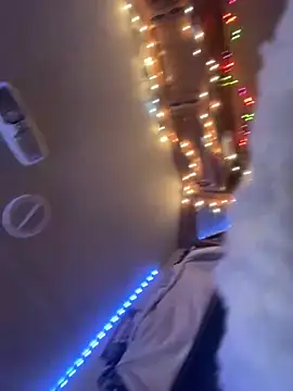 JT83FL online show from November 17, 12:49 am