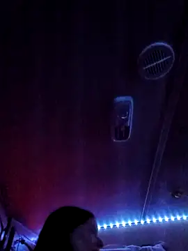 JT83FL online show from November 30, 6:50 am