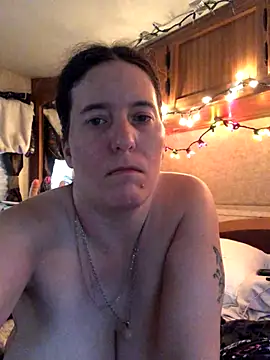 JT83FL online show from December 2, 9:21 pm