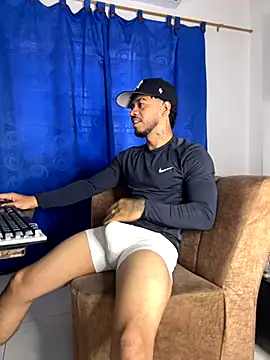 Kylian Alessandro online show from October 31, 11:55 am