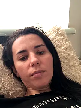 oliviya mur online show from October 31, 2:18 pm