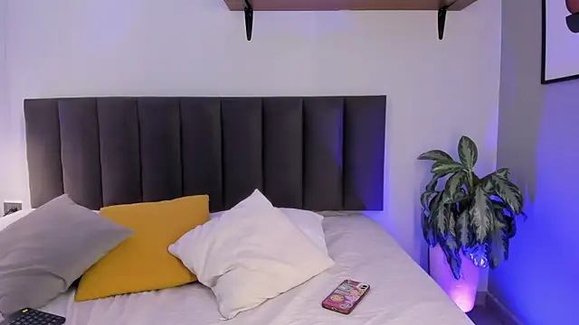 AilanaCortes online show from October 22, 12:05 pm