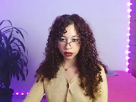 Snapshot of Medussa3033 chatting on October 18, 10:54 pm Medussa3033 online show from October 18, 10:54 pm