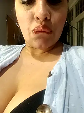 Sexylips200 online show from October 19, 7:09 am