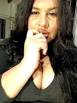 Sexylips200 online show from November 14, 6:23 am