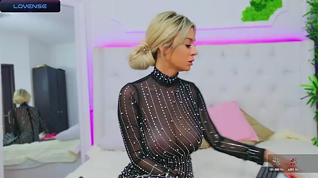 AriannaSins online show from January 4, 4:43 pm