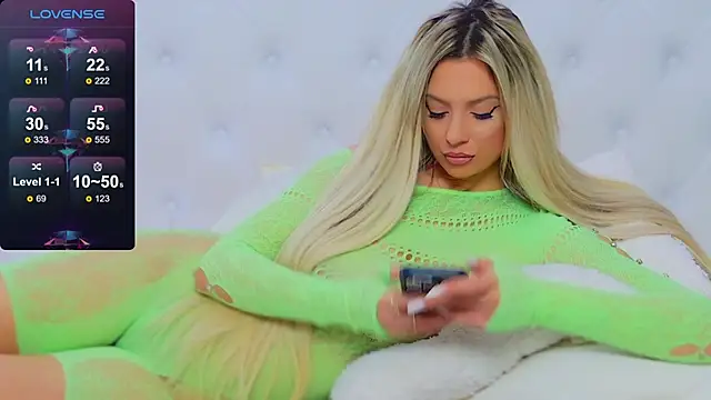 AriannaSins online show from February 3, 4:31 pm