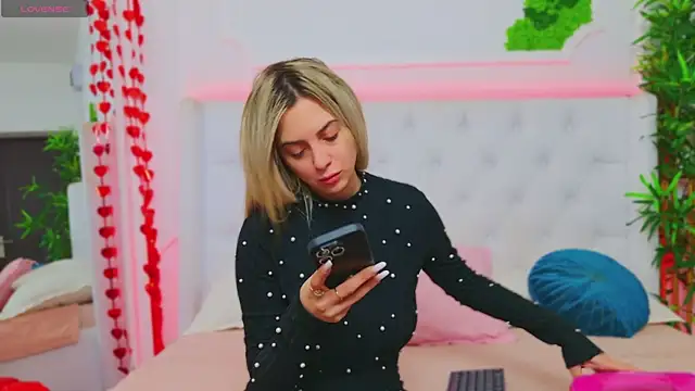 AriannaSins online show from February 7, 1:22 pm