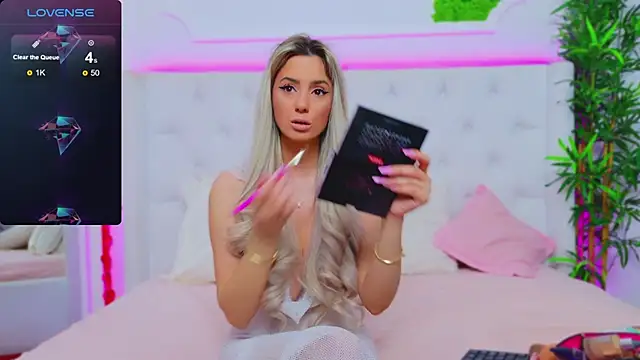 AriannaSins online show from February 11, 6:01 pm